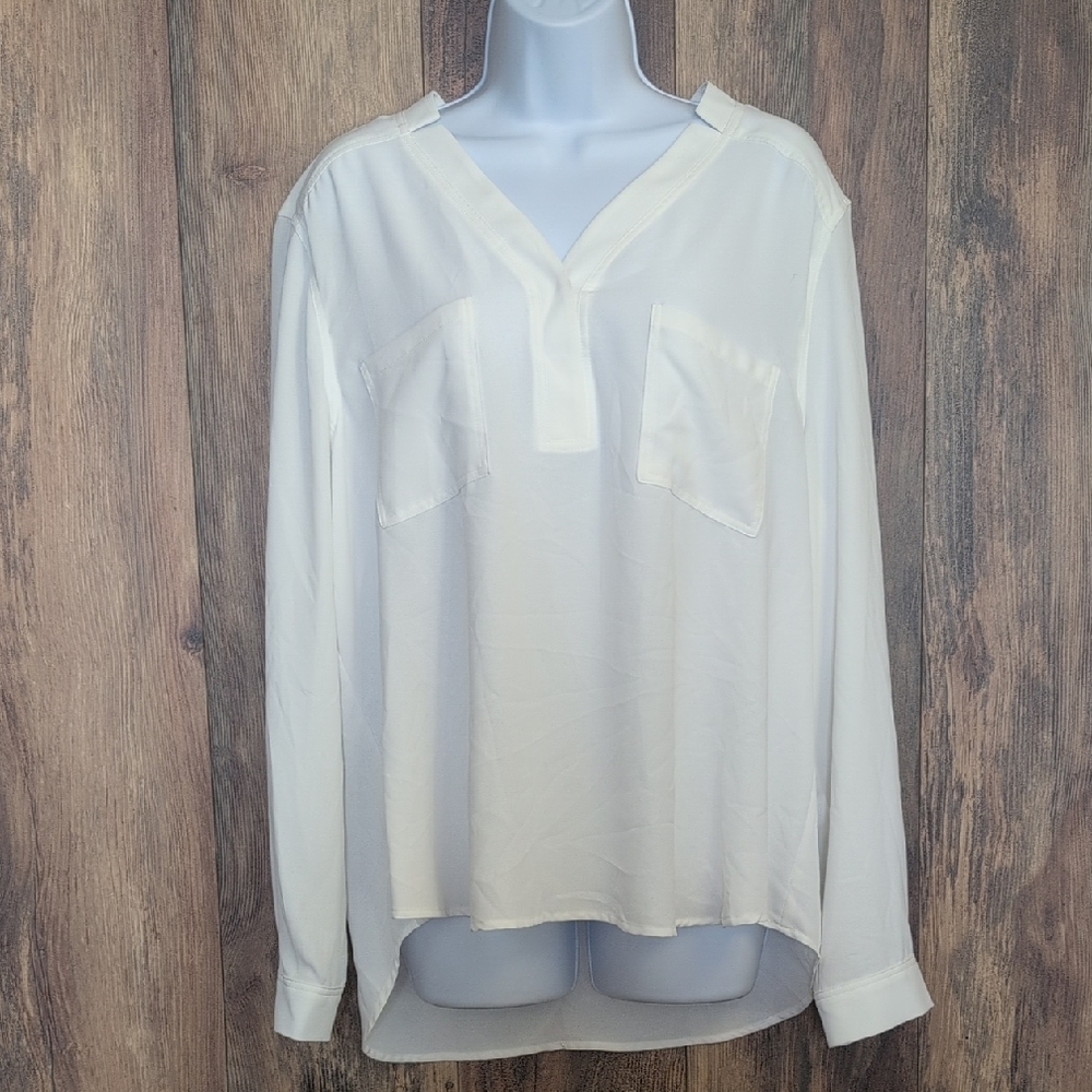 NWT Nine West White Sheer V-Neck Blouse XL                                  V113